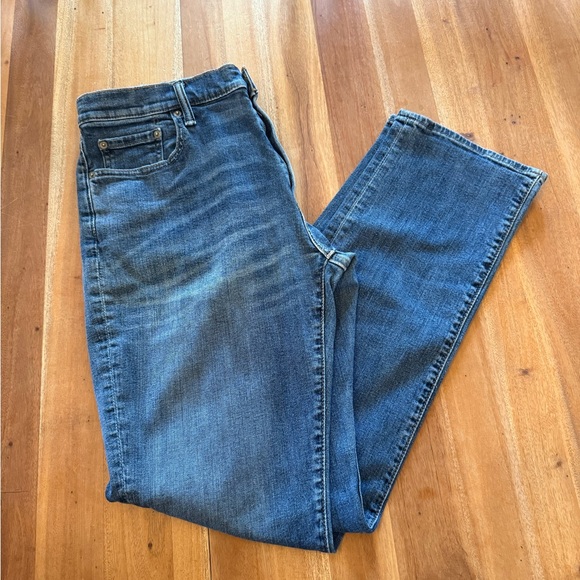Abercrombie Men’s Straight Stretch Jean - Picture 2 of 4